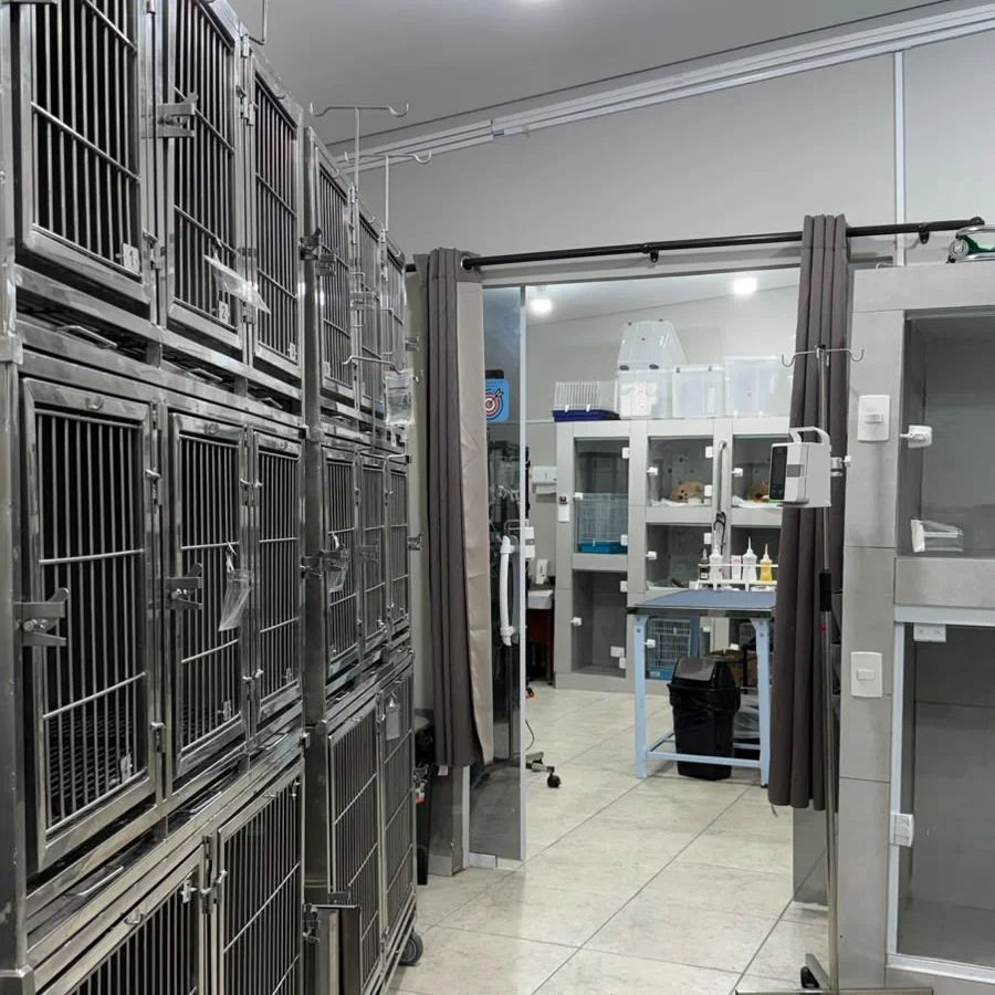 Boxes de internação do Hospital Veterinário Fauna Pet